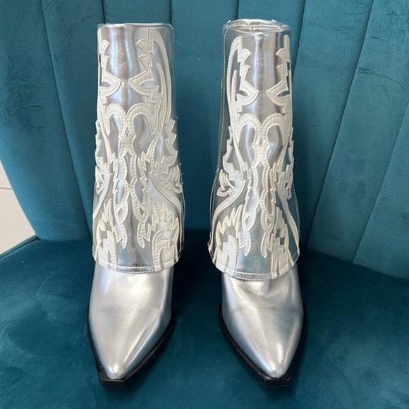 Azalea Wang Wing Boots, Cowboy Boots, Nashville outfit - Picture 2 of 5